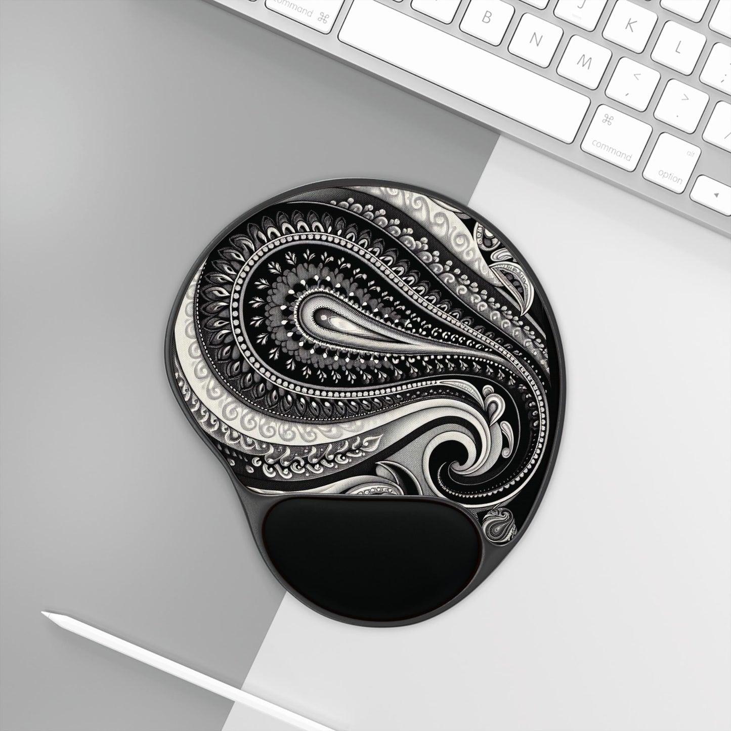 Mouse Pad, Elegant Black and White Paisley, Stylish Desk Accessory with Wrist Rest, Ideal for Office Decor and Computer Gift, Cozy Workspace